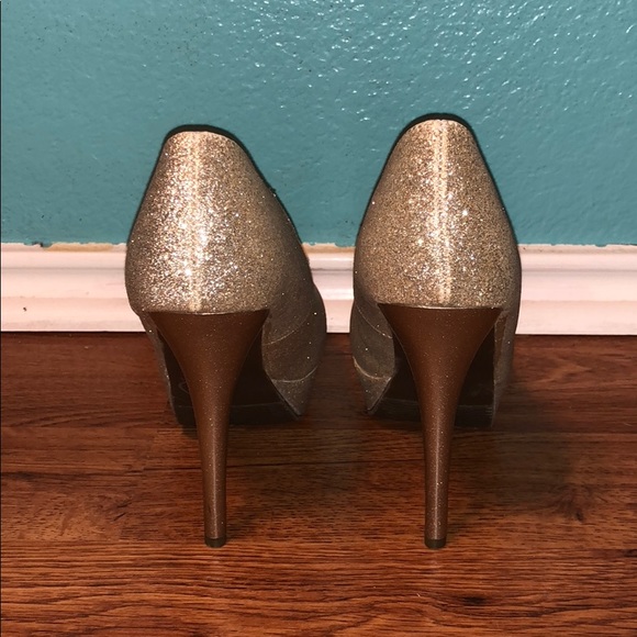 High heels - Picture 3 of 3